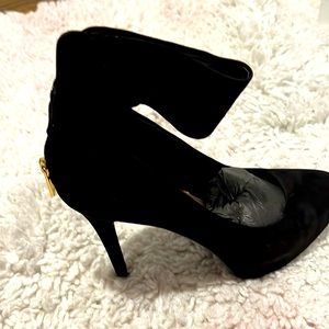 size 9.5 Jessica Simpson Suede heels- Brand New